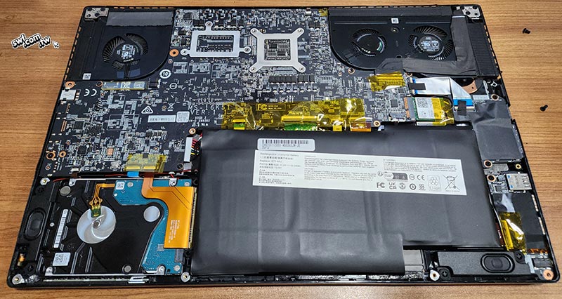 MSI GS63 Stealth 8RE-053TW 電競筆電